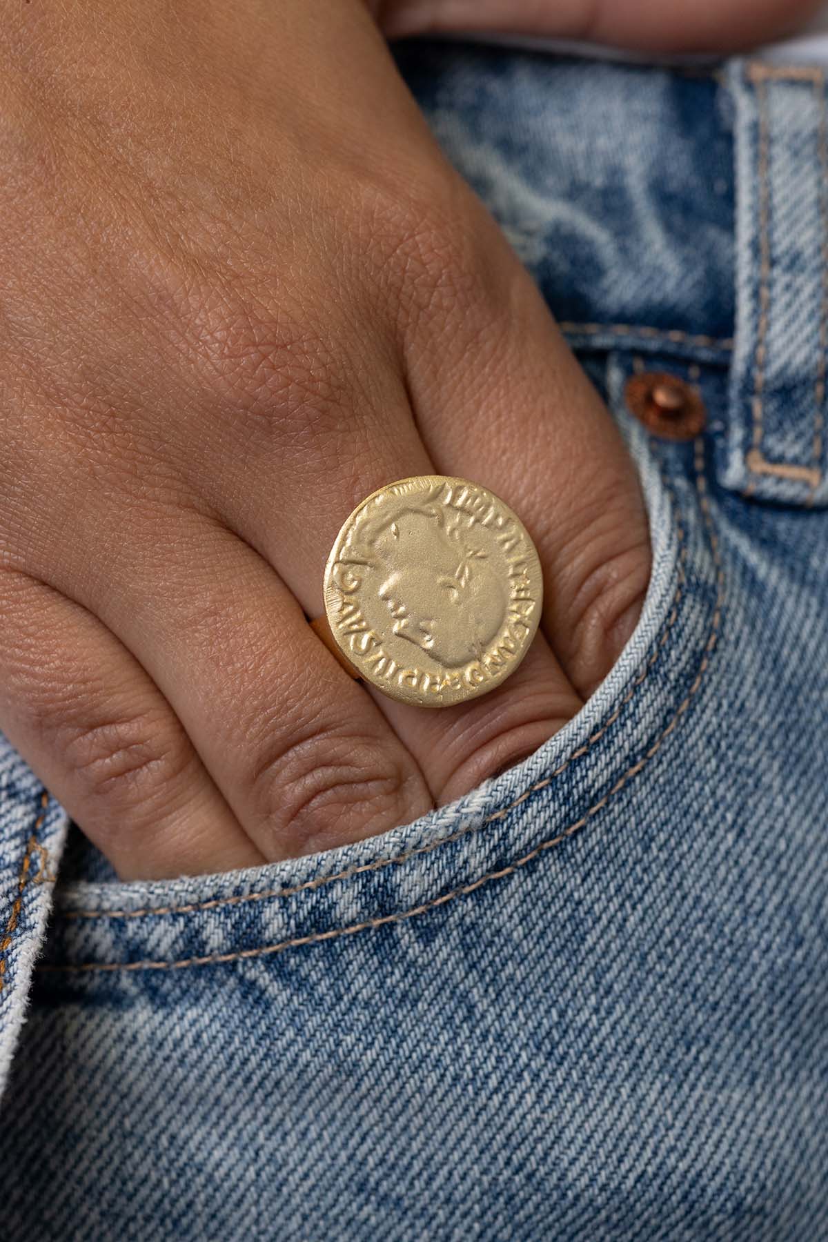 Anillo Moneda