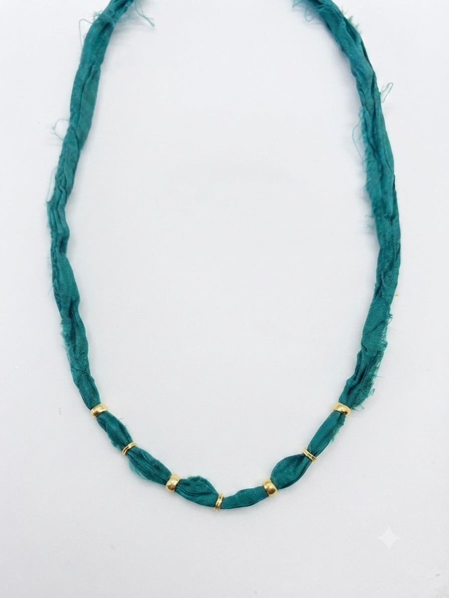 Collar Verde Petroleo