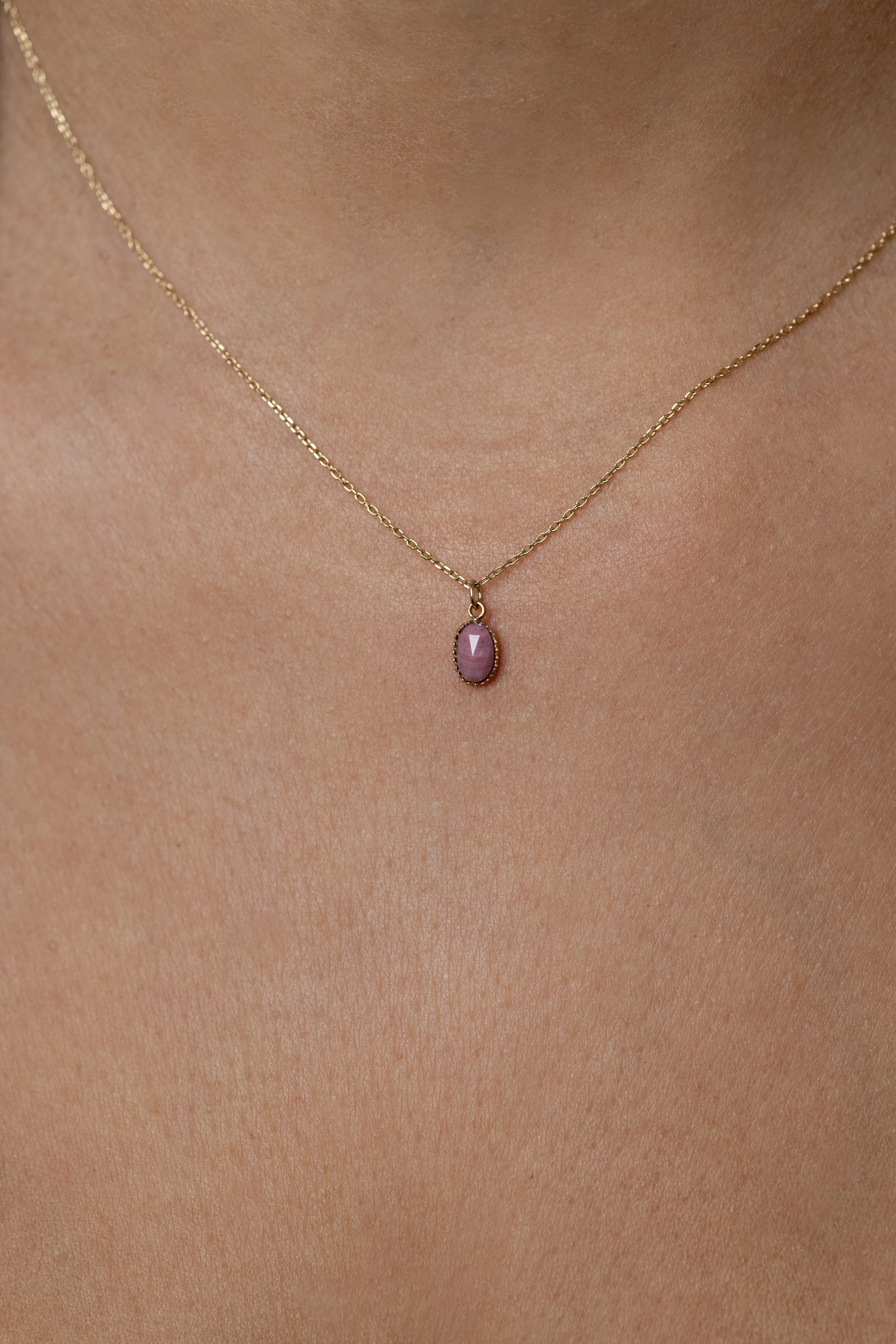 Collar Mineral Natural Rodonita